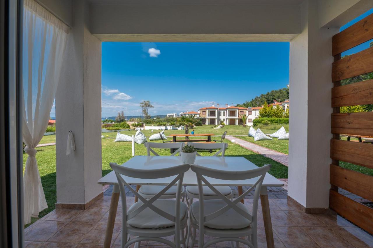 Sunset Villas Posidi Eksteriør billede