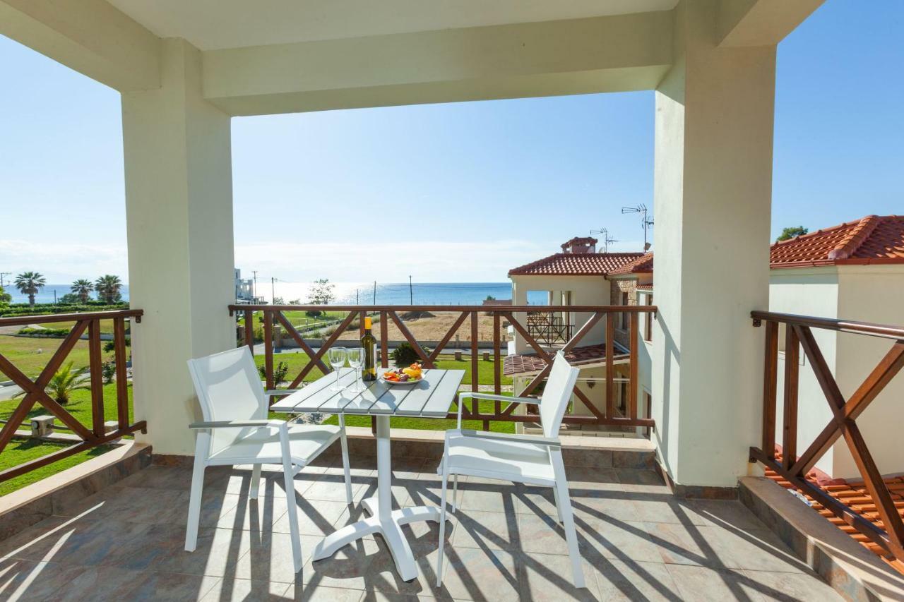 Sunset Villas Posidi Eksteriør billede